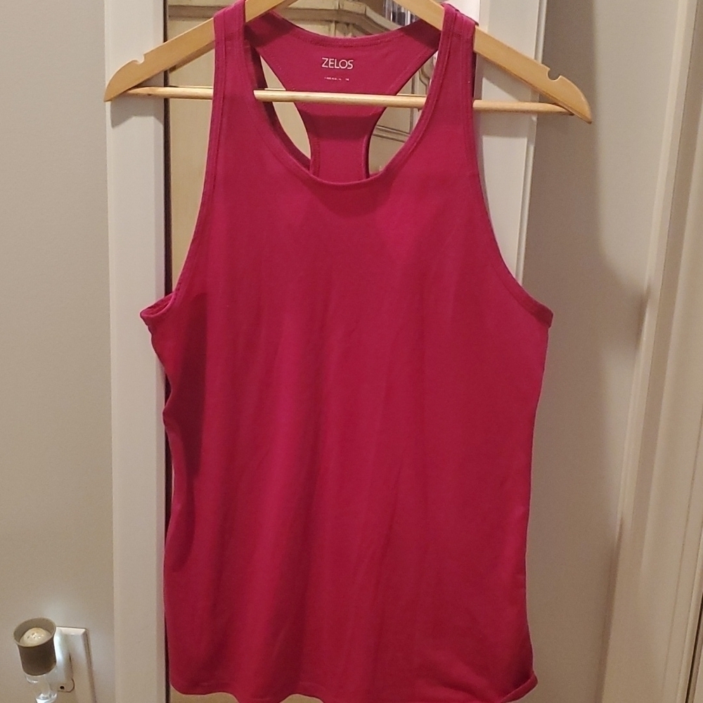 𝅺Gently used Zelos Tank Top